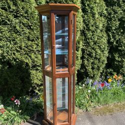 Curio display cabinet. Height: 70".Cash and pick up only.
