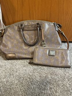 Dooney & Bourke Purse & Wallet