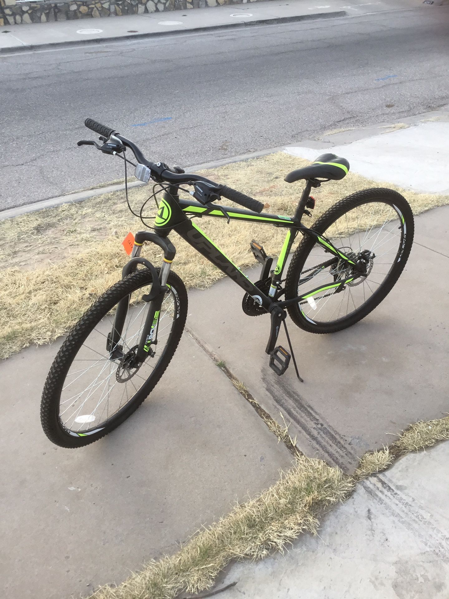 29 Upland Valor Mountain Bicycle In Excellent Condition 21spd for Sale in El Paso TX OfferUp