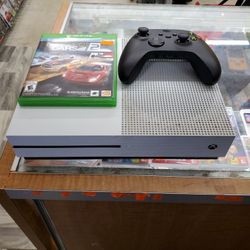 Xbox One Controller Cables And One Game