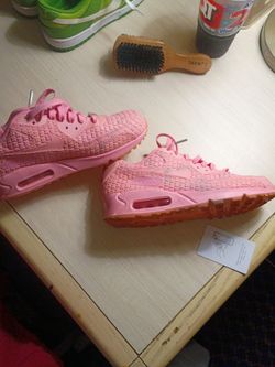 1990 pink air max