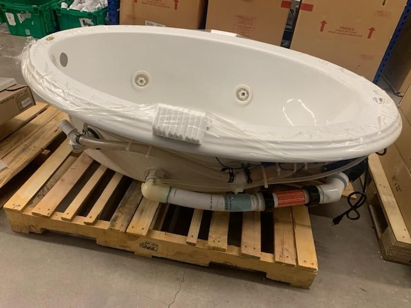 NEW Jacuzzi Brand Jetted Tub for Sale in San Tan Valley, AZ OfferUp