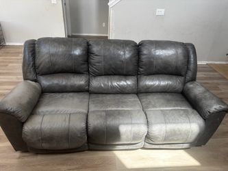 Moving sale! Everything must go 💨