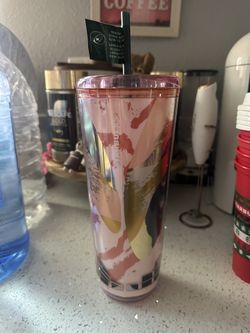 Starbucks Cups 