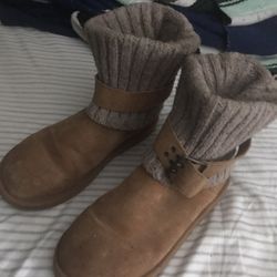 Like New Australian Uggs Size 7 Only $50 Firm