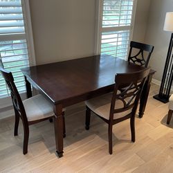 Dining table and 3 Chairs