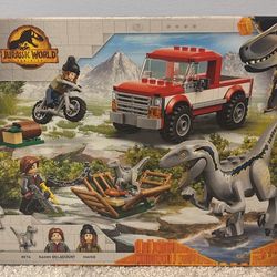 LEGO Jurassic World Blue & Beta Velociraptor Capture