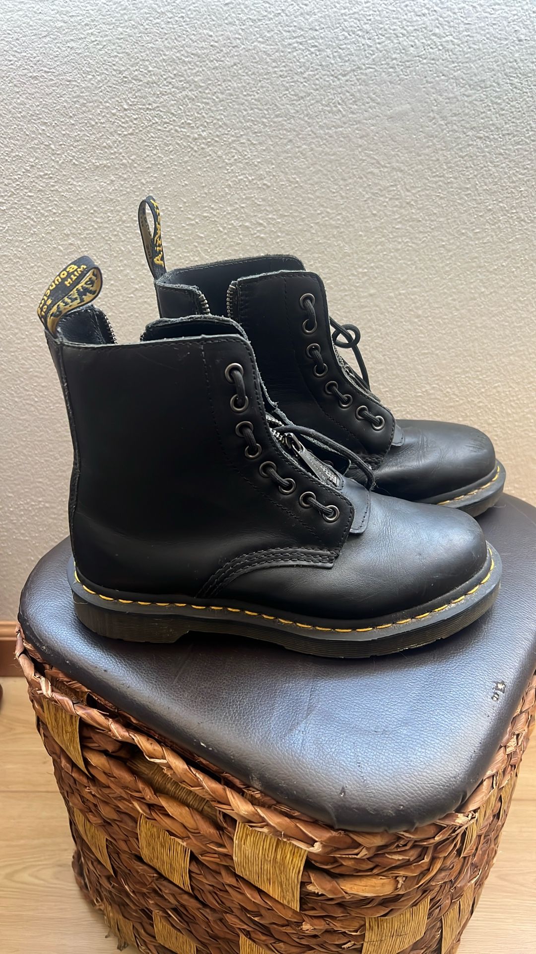 Dr. Martins
