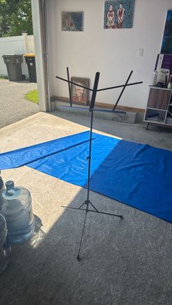 Violin stand