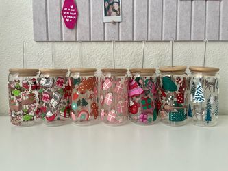 Christmas/Winter Themed Glass Coffee Cups with lid & straw