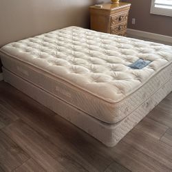 Queen mattress and box spring 