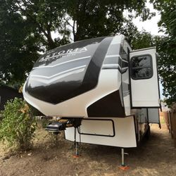 2021 Dutchman Astoria