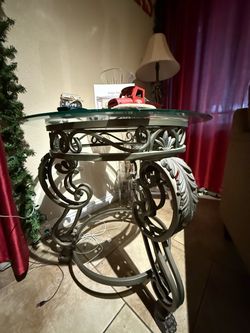 Glass iron 28in round table