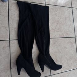 Boots Black Fabric Size 5- a- 5 1/2