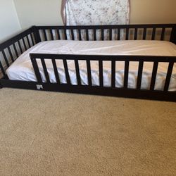 Twin Toddler floorbed 