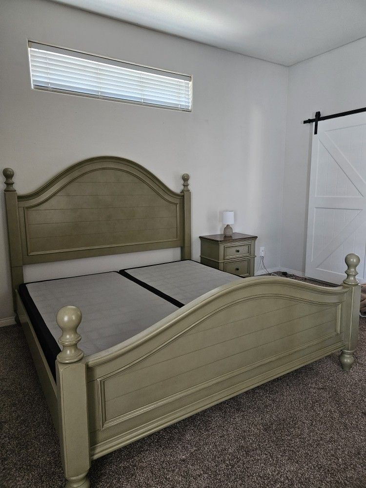Olive Green Heavy Wood King Bedroom Set