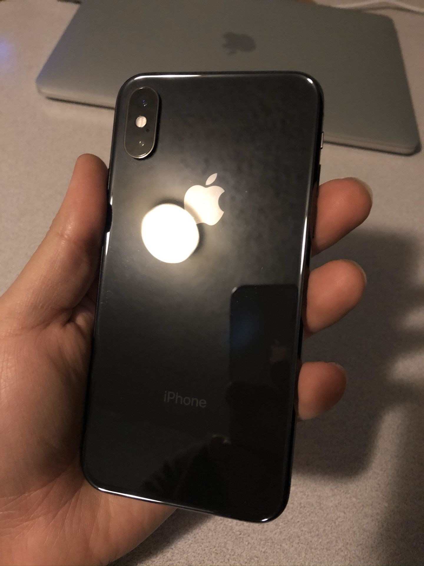 iPhone XS unlocked