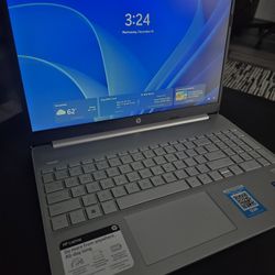 HP Laptop 15-dy2000 Series – 15.6” | Intel Core i5-1135G7 | 8GB RAM | 256GB SSD