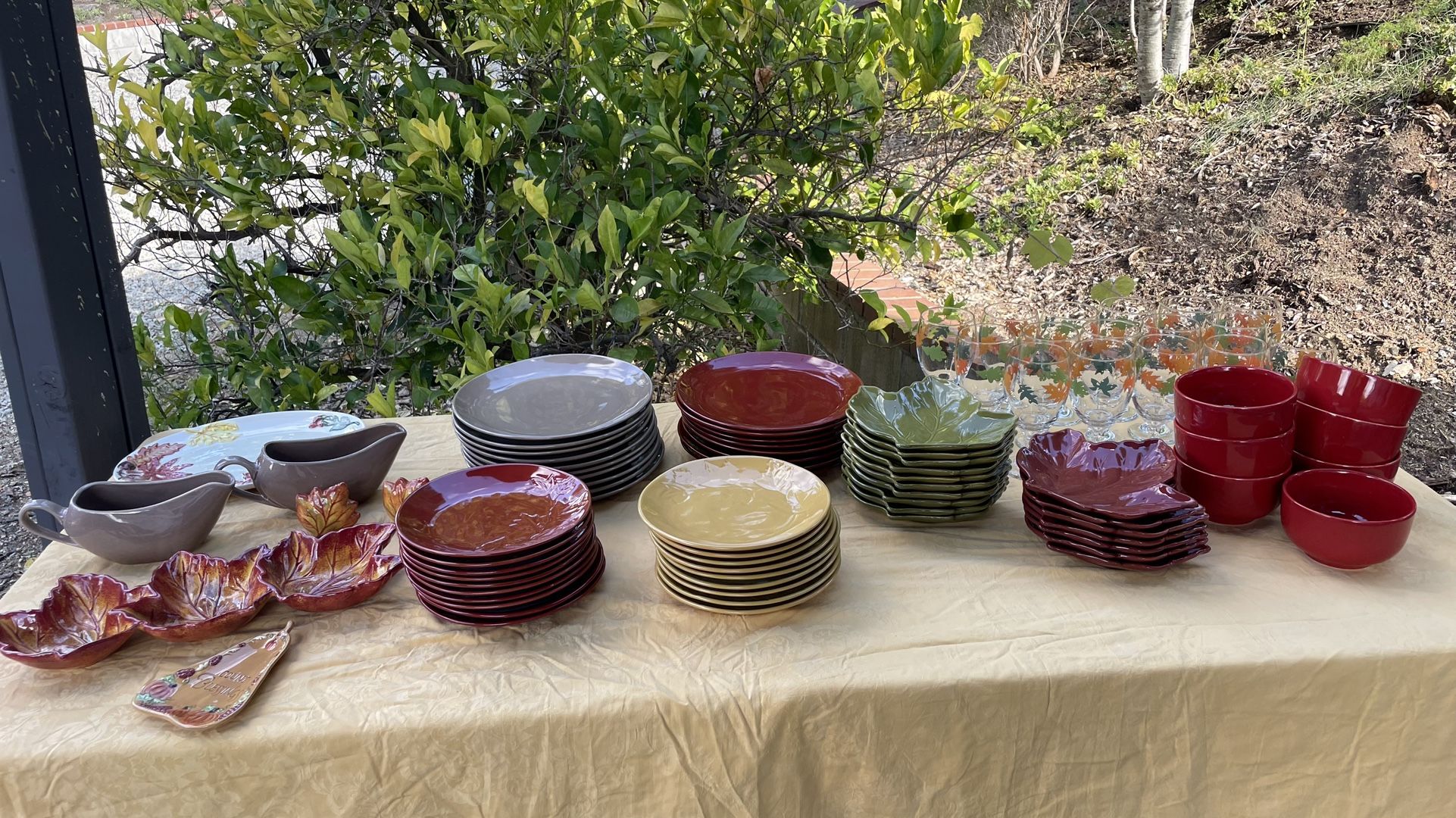 Autumn/Fall Table Settings-it is a lot of settings!