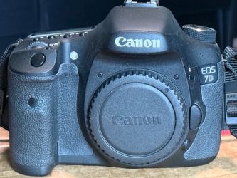 Canon EOS 7D camera kit