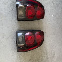 Early 2000’s Trailblazer Break lights 