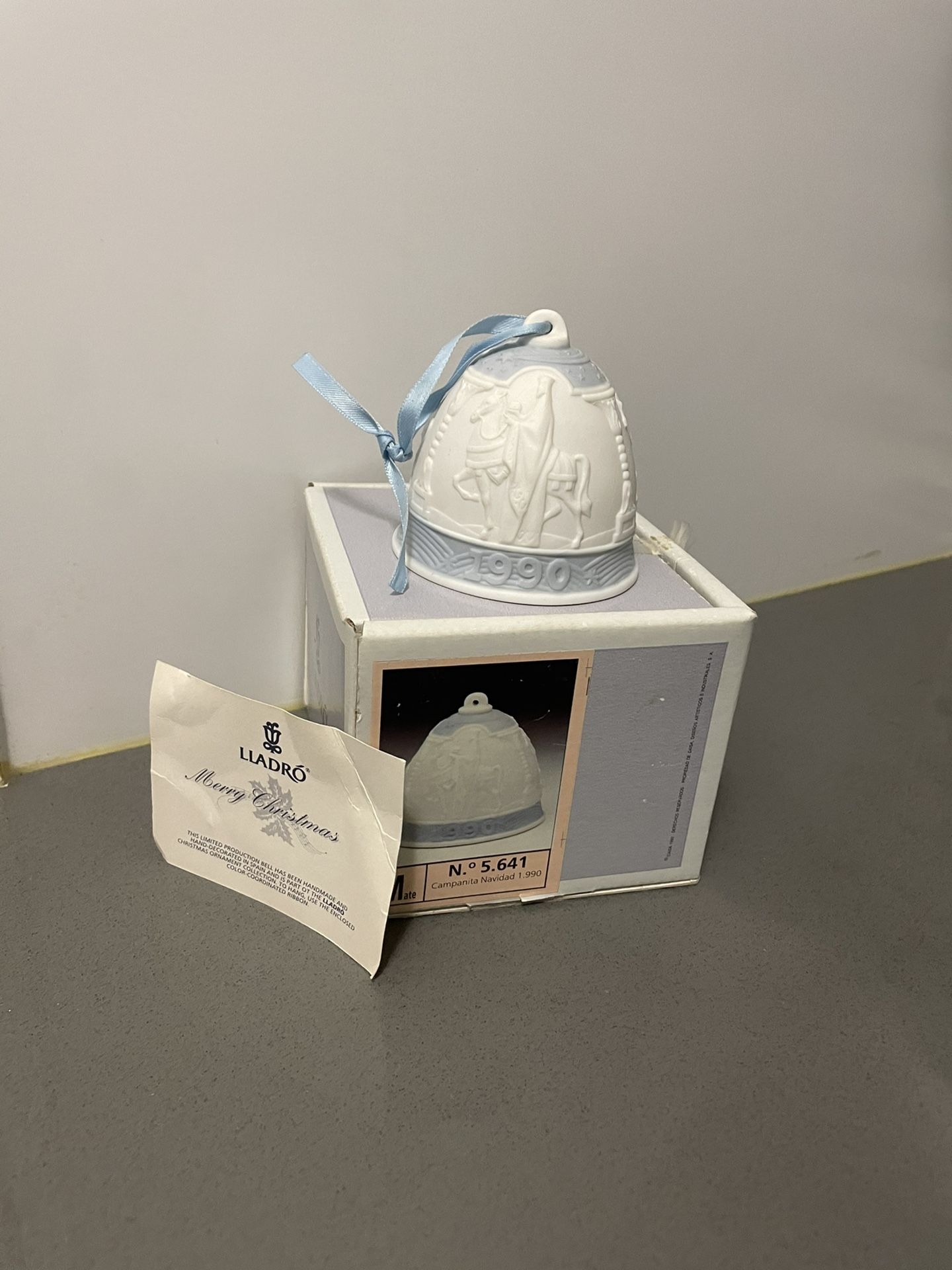 Lladro 1990 Christmas Bell #5.641 With Original Box 