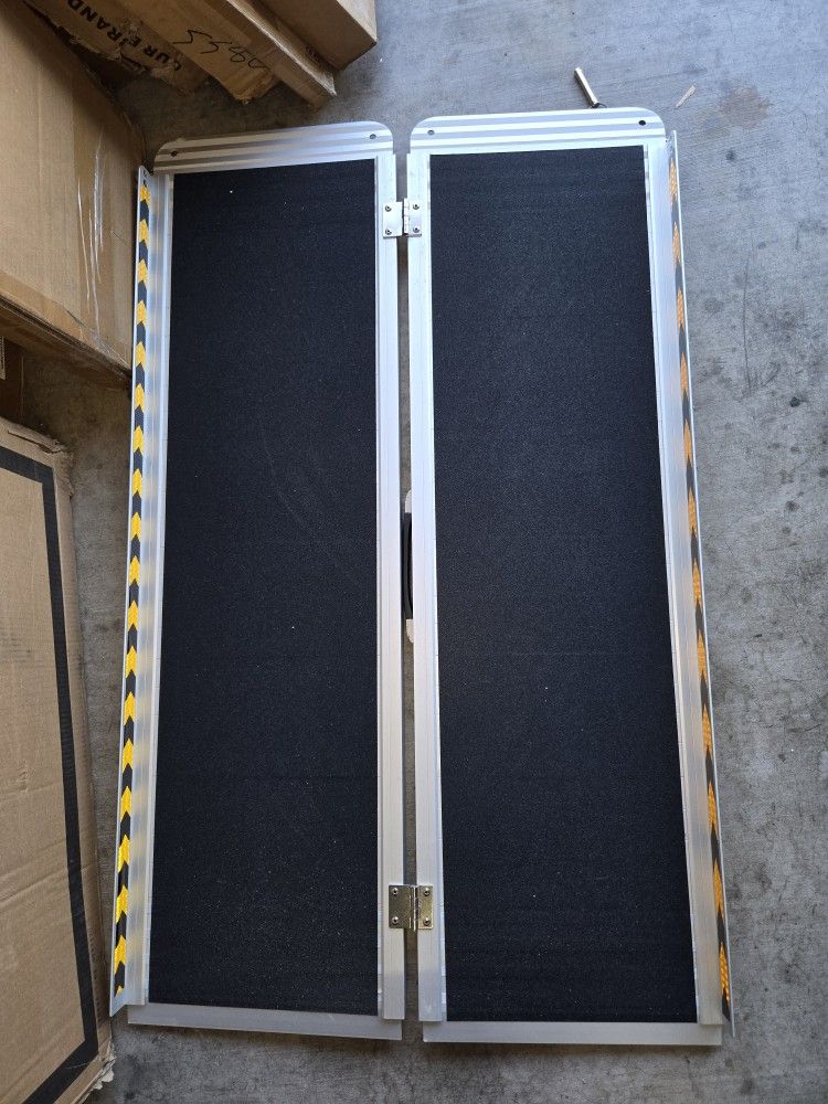 4 Ft Portable Wheelchair Ramp, No-Slip Aluminum Folding Handicap Ramp, rampa