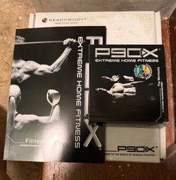 P90x  Extreme Home Fitness. ( 12 Extreme Training Routines CDS)