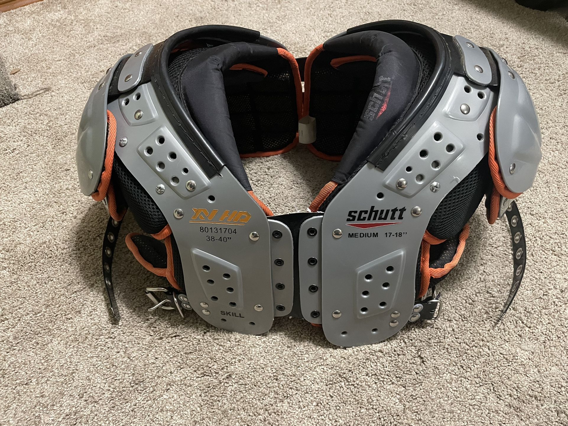 Schutt Football Shoulder Pads Men’s Medium