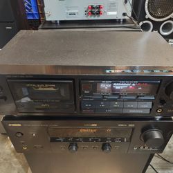 Aiwa AD R707 stereo cassette deck. 
