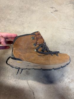 Danner Mountain 600 boots. Men’s 9.5