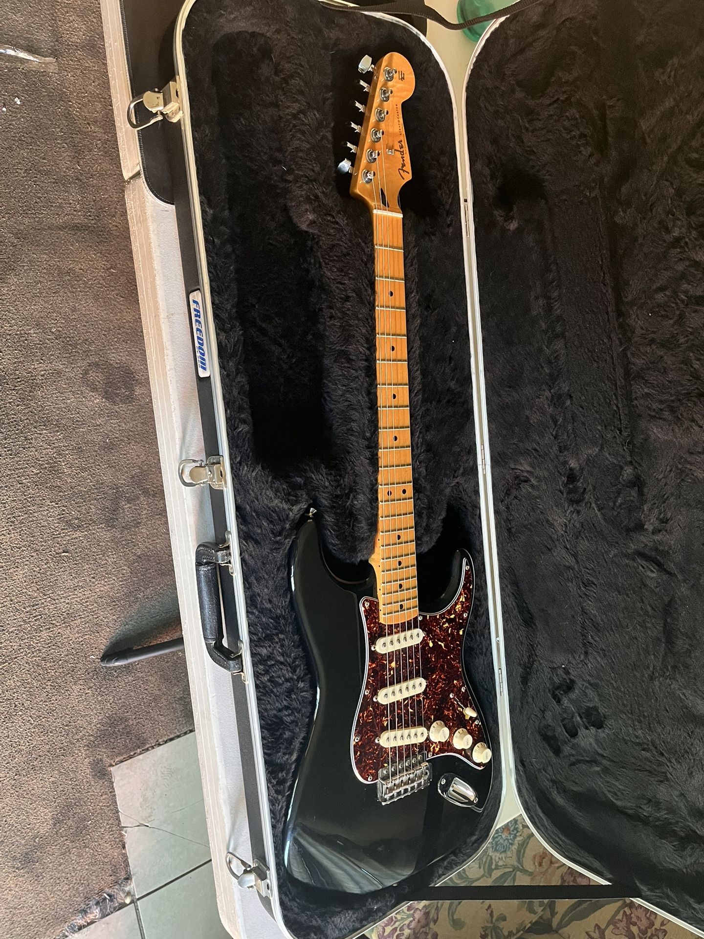 Electric Guitar Fender Stratocaster