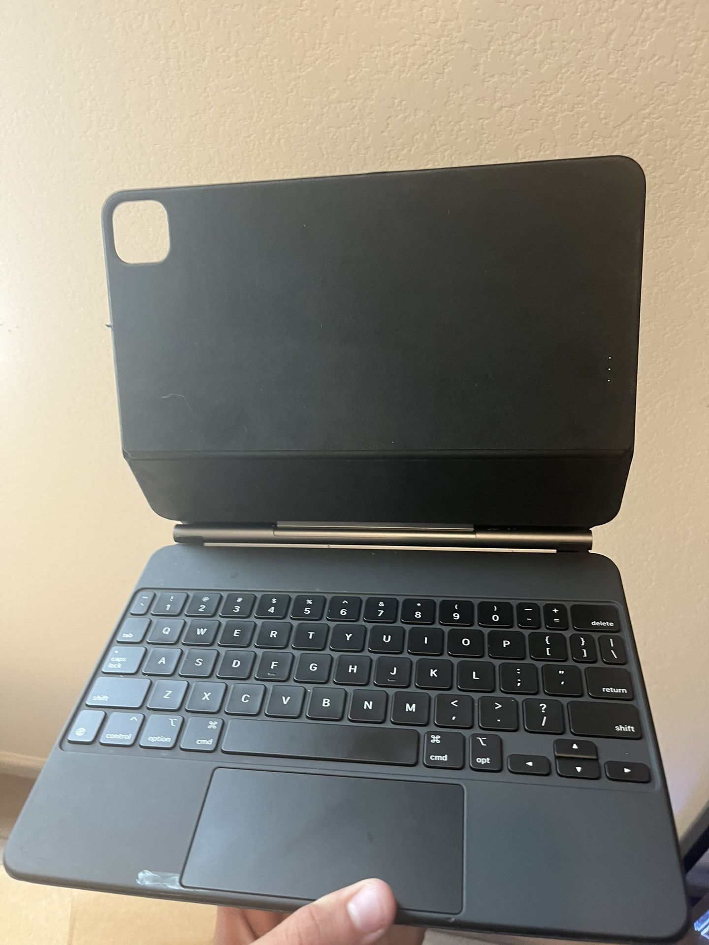 Magic keyboard 11 inch