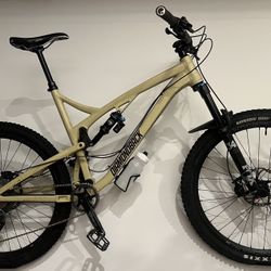 Diamondback Release 3 Xl Mountain Bike for Sale in Seattle WA