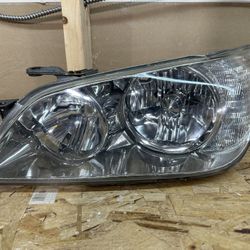 01-05 Lexus 2001 Is(contact info removed) Headlight 2003 Left 2004 Driver 2005 Side Eagle Eye Housing