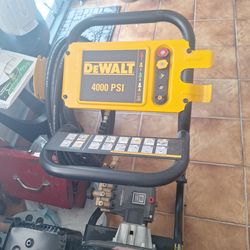 4000 PSI Dewalt Pressure Cleaner Used Once