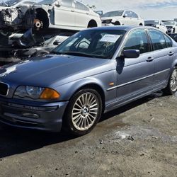 2001 BMW 330I E46 PARTING OUT PARTS FOR SALE PARTES 