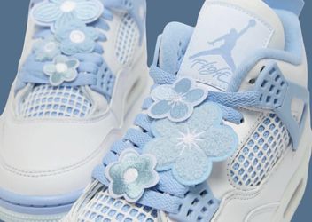 WMNS AIR JORDAN 4 “FORGET ME NOT” SIZE 8