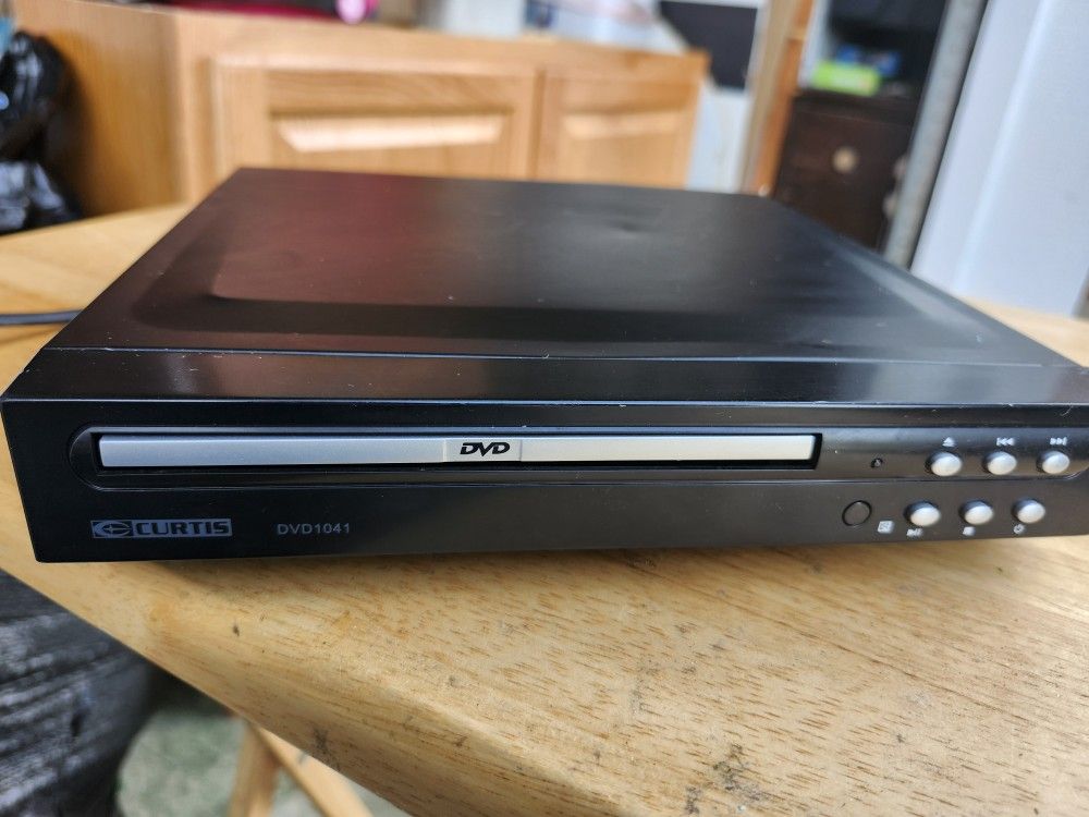 CURTIS 1041 DVD PLAYER
