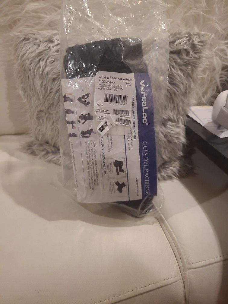 VertaLoc PRO Ankle Brace