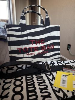 Marc Jacobs the tote bag