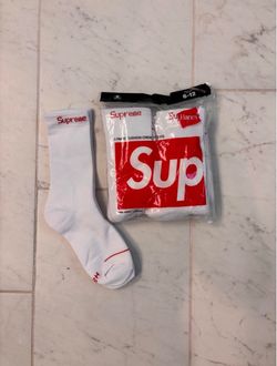(15$)Supreme x Hanes Crew Socks 4-Pack