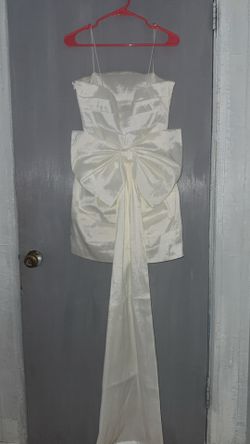 White bow dress Windsor