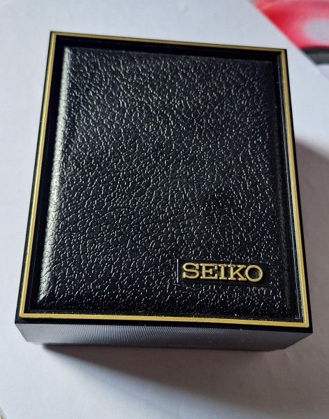 Vintage Seiko SQ Watch Men Silver Dial Steel Daydate with Original Box