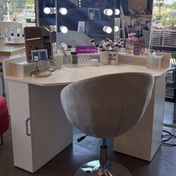 Beautiful Corner Vanity 