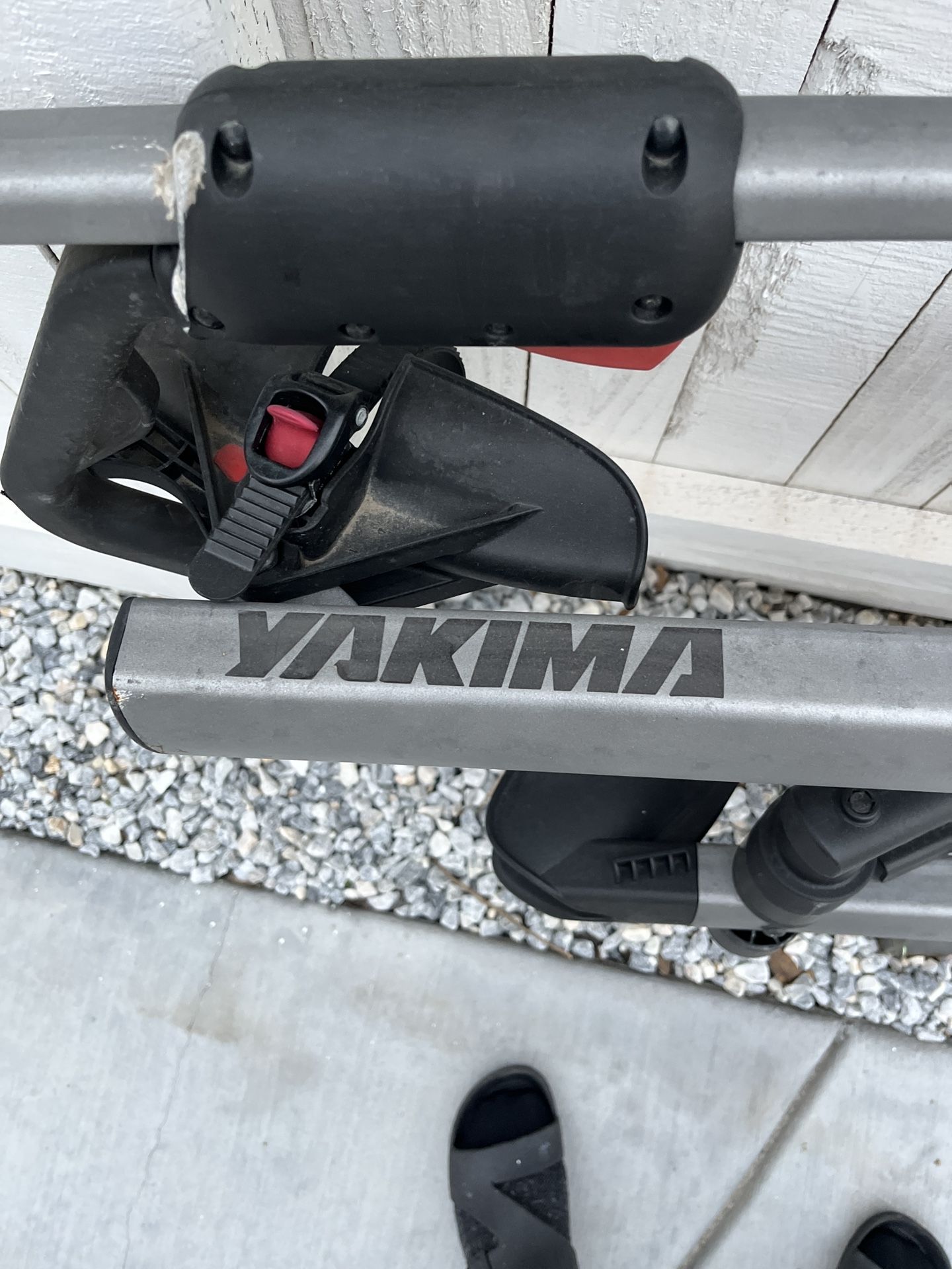 Yakima 2-4 Bikes With Extension