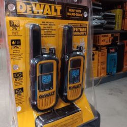 DEWALT
DXFRS800 Heavy-Duty 2-Watt Walkie Talkie and Headset Bundle (2-Pack)