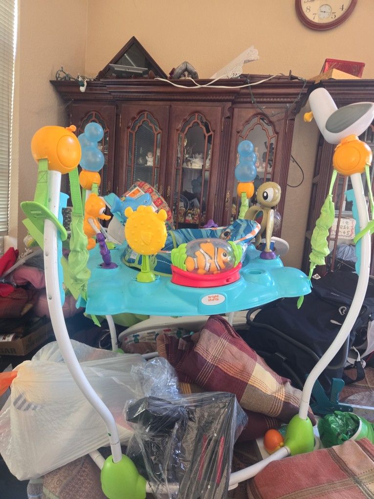 FINDING NEMO BABY BOUNCER