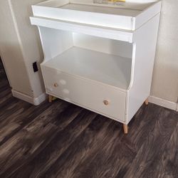 Delta Diaper Changing Table 