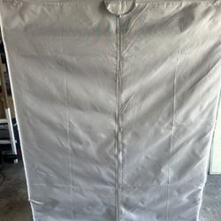 Garment rack w/ Cover.  Like New Condition 